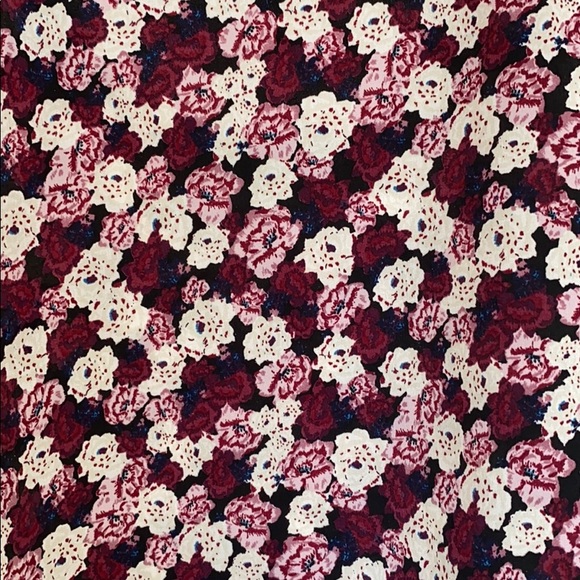 Aritzia Talula Cropped Flower Camisole - Picture 3 of 5